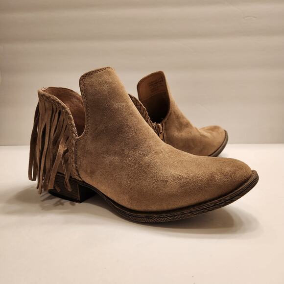 VERY G Trio VGLB0325-277 Womens 9 Taupe Faux Suede Ankle Boot Fringe Western - Picture 1 of 10